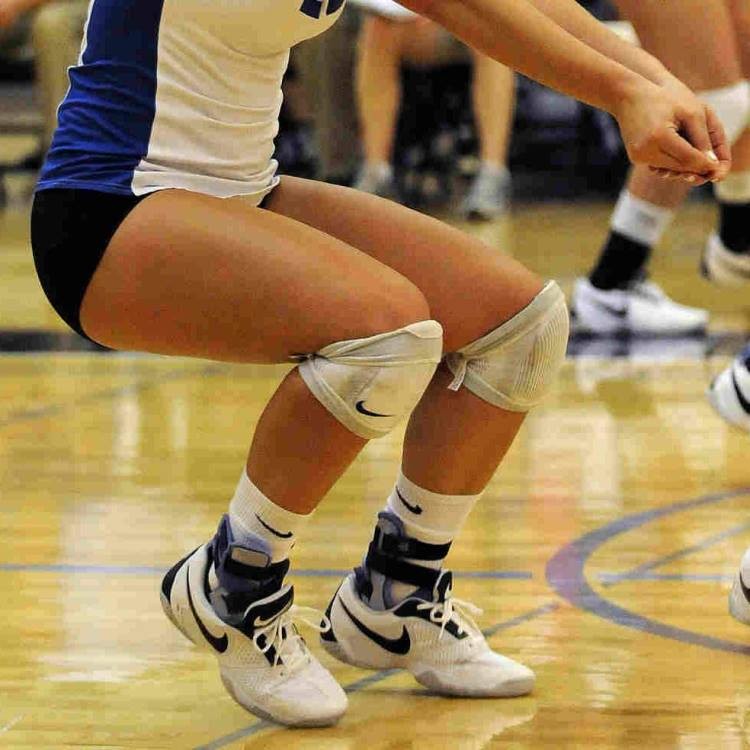 Volleyball e Ginocchio Saltando Sin Parar 001 spine center